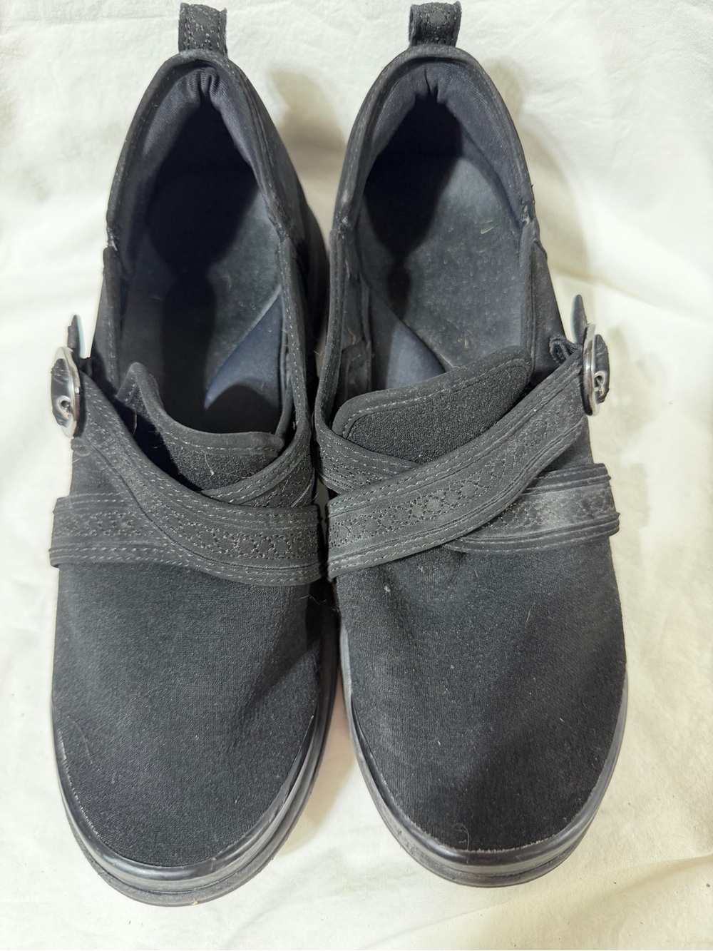Bzees Black Slip-On Cross Strap Mules with Buckle